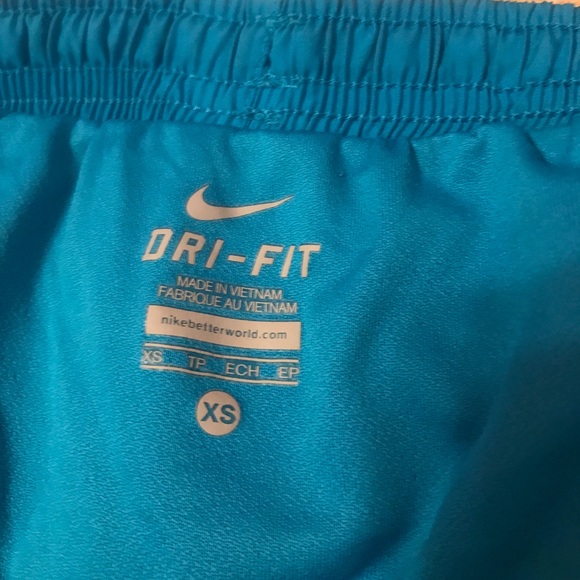 Nike Running shorts - Picture 3 of 3